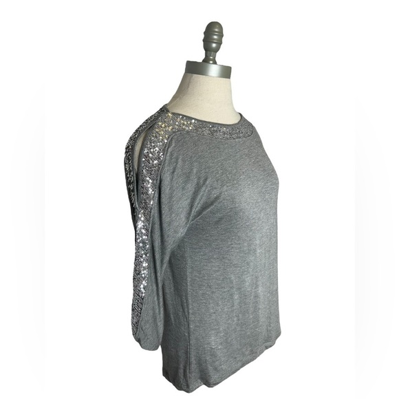 Cable & Gauge Gray Silver Sequin Blouse Dolman Open Slit Sleeve Size XS - Picture 5 of 14